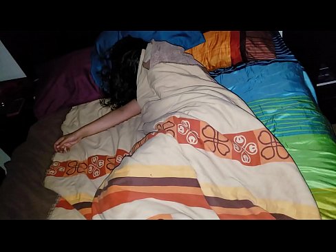 ❤️ Hoʻopiʻi ʻo Stepson i kona makuahine ʻōpio ʻoiai ʻo ia e hiamoe ana. ️ Porn video ia makou ❌️